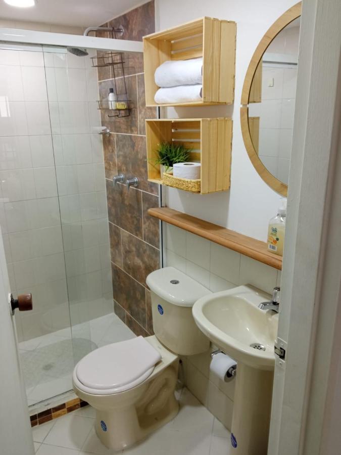 Ferienwohnung Acogedor Apartaestudio Ubicado En Laureles Medellín Exterior foto